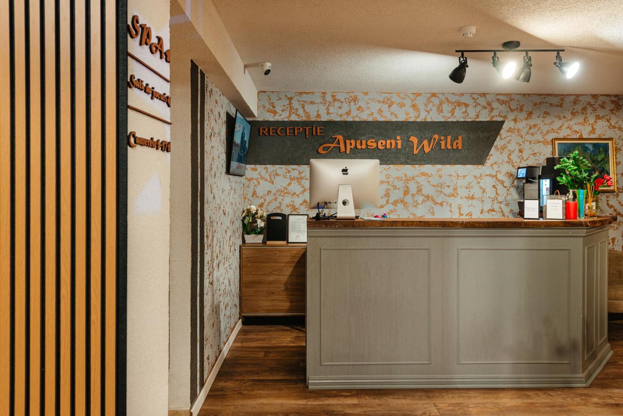 Pensiunea Apuseni Wild Remeţi エクステリア 写真